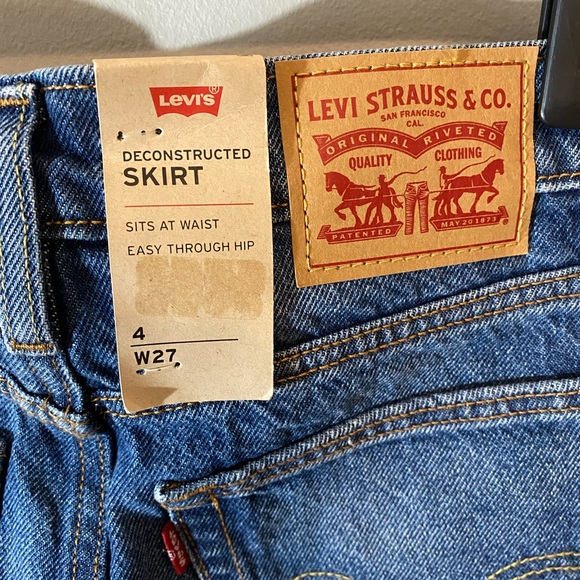 NWT Levi’s Deconstructed Jean Skirt Sz 4 - Picture 8 of 10